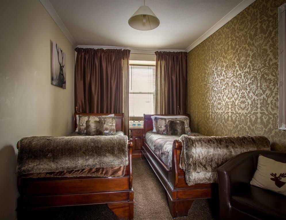 The Blackhorse Accommodation Newton Stewart Exterior foto